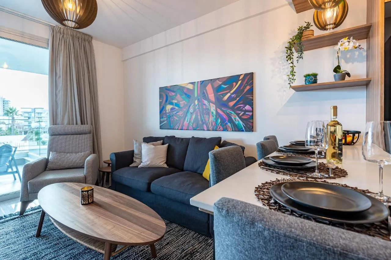 Sunshine 1-Bedroom Apartment In Ларнака