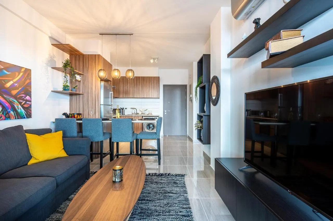Sunshine 1-Bedroom Apartment In Larnaca