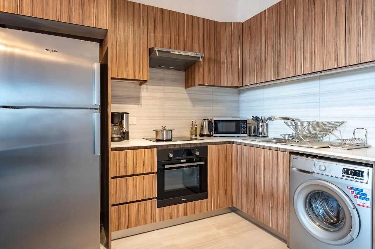 Sunshine 1-Bedroom Apartment In Larnaca